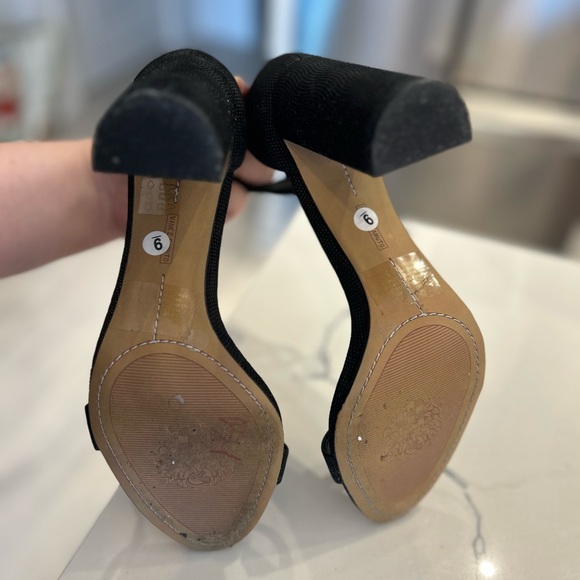 Vince Camuto Suede Ankle Strap Heels Size 9 - Picture 5 of 5
